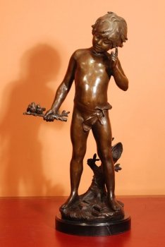 01069-Beautiful-Bronze-Sculpture-of-a-Classical-Boy-1
