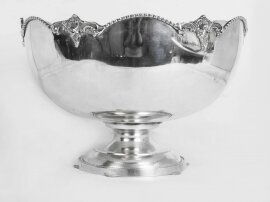 01200-Gorgeous-Silver-Plated-Scalopped-Edge-Punch-Bowl-1