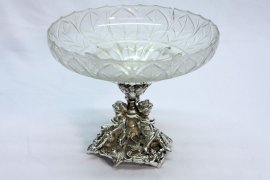 01327-English-Sheffield-Silver-Plate-Cherub-Glass-Centrepiece-1