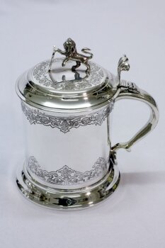 01351-English-Sheffield-Silver-Plate-Tankard-with-Lion-Shield-1