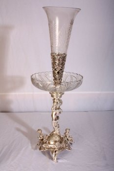 01570-English-Silver-Plate-&-Cut-Glass-Cherub-Centrepiece-1