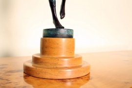 01679-Delightful-Bronze-Sculpture-Sexy-Woman-Playing-7