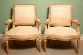 01913-Stunning-Pair-Gilded-French-Louis-XV-Armchairs-1