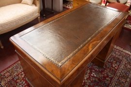 02088-Stunning-Victorian-Small-Walnut-Desk-8