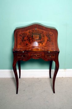 02213-French-Walnut-Louis-XV-Marquetry-Bureau-1