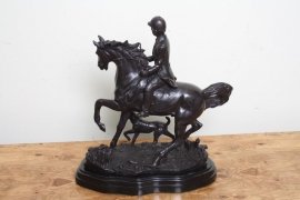02446-Stunning-Bronze-Fox-Hunting-Horse-&-Dog-Bronze-1