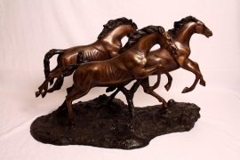 02597-Stunning-Bronze-Sculpture-of-Three-Galloping-Horses-1