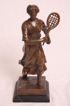 02711-Lovely-Bronze-Sculpture-1930s-Female-Tennis-Player-1