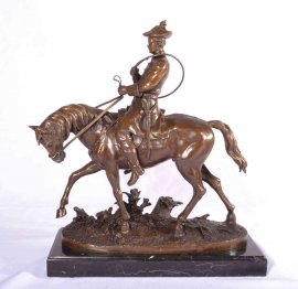 02908-Stunning-Bronze-Sculpture-Rider-on-Hunt-With-Horse-Mene-1