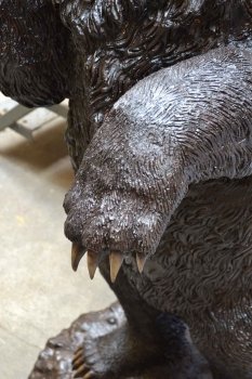 02987-Amazing-Life-Size-Bronze-Bear-Brass-Claws-Garden-Statue-9