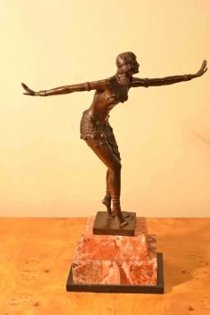03009-Stunning-Bronze-Sculpture-1920s-Caberet-Chiparus-1