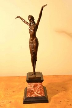 03011-Stunning-Bronze-Sculpture-Egyptian-Dancer-Chiparus-1