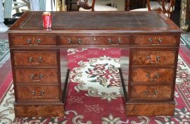 03144-Stunningl-Victorian-Style-Small-Burr-Walnut-Desk-11
