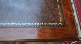 03144-Stunningl-Victorian-Style-Small-Burr-Walnut-Desk-5
