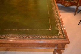 03218-Vintage-Victorian-Style-Walnut-Writing-Table-Desk-C1930-6