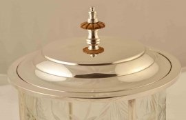 03319-Lovely-Silver-Plate-&-Cut-Glass-Biscuit-Sweet-Tea-Box-3