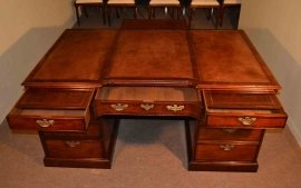 03359-Stunning-Vintage-Large-Mahogany-Pedestal-Partners-Desk-7