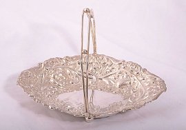 03873-Antique-Silver-Basket-1901-original-display-box-2