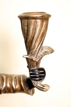 Beautiful-Pair-Bronze-Blackamoor-Candle-Holders-8