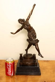 Captivating-Art-Deco-Bronze-Dancer-with-Dogs-Colinet-11