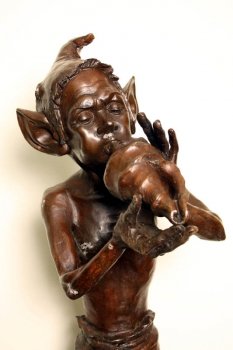 Delightful-Bronze-Dancing-Cornish-Pixie-Playing-Shell-5