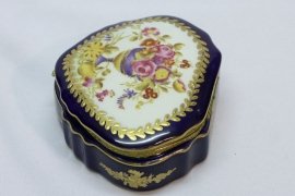 Dresden-Porcelain-Hand-Painted-Jewellery-Box-Casket-2