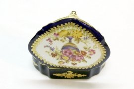 Dresden-Porcelain-Hand-Painted-Jewellery-Box-Casket-4