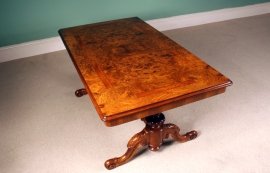 Fine-Victorian-Cabriole-Inlaid-Burr-Walnut-Coffee-Table-3