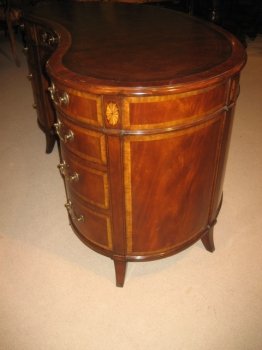 Gorgeous-Sheraton-Mahogany-Kidney-Shaped-Desk-6