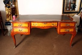 Large-Bombe-Louis-XV-Bureau-Plat-Writing-Table-Desk-11