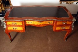 Large-Bombe-Louis-XV-Bureau-Plat-Writing-Table-Desk-2
