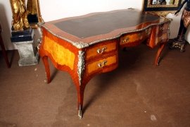 Large-Bombe-Louis-XV-Bureau-Plat-Writing-Table-Desk-4