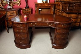 Large-Victorian-Burr-Walnut-Kidney-Desk-13