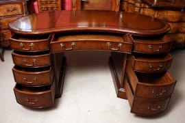 Large-Victorian-Burr-Walnut-Kidney-Desk-4