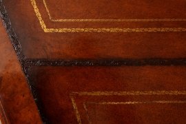 Large-Victorian-Burr-Walnut-Kidney-Desk-6
