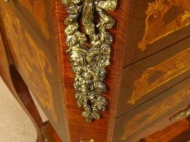 Pair-Louis-XV-Style-Walnut-Inlaid-Bedside-Drawers-10