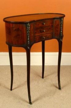Pair-Victorian-Style-Walnut-Kidney-Bedside-Tables-3