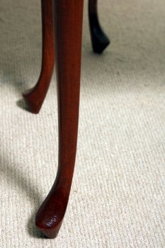 Stunning-Burr-Walnut-Nest-of-Three-Tables-Crossbanding-7