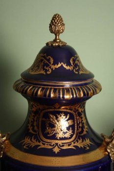 Stunning-Pair-Large-Sevres-Royal-Blue-Porcelain-Vases-9