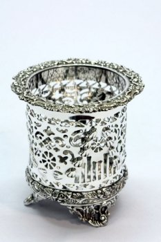 Stunning-Pair-Silver-Plated-English-Wine-Coasters-4