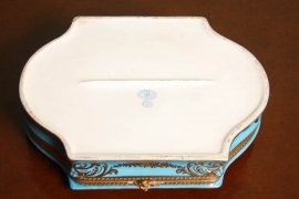 Stunning-Russian-Hand-Painted-Porcelain---Ormolu-Casket-7