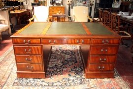 Stunning-Victorian-Large-Mahogany-Partners-Desk-2