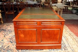 Stunning-Victorian-Large-Mahogany-Partners-Desk-5