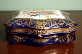 Superb-Russian-Hand-Painted-Porcelain---Ormolu-Casket-3