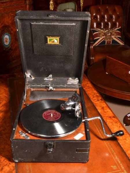 Vintage Portable HMV Gramophone Mod 102 | Ref. no. 05757 | Regent Antiques