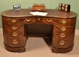 Good-Looking, Hard-Working and Ever So Functional – Why Not Team Up With An Antique Partners Desk?