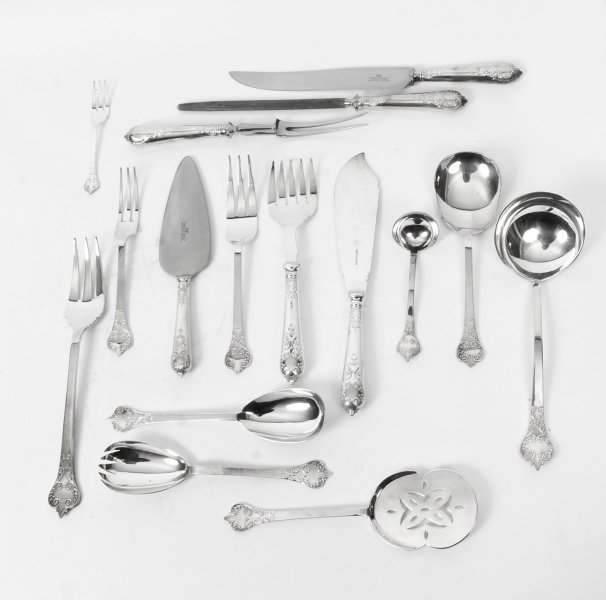 Add These Stunning Antique Cutlery Sets to Your Next Dining Experience