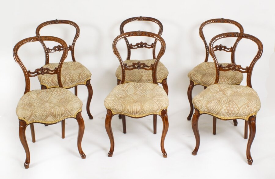 Choosing Functional and Stylish Antique Dining Chairs