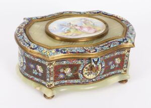 Stunning New Arrivals to Ring in the New Year