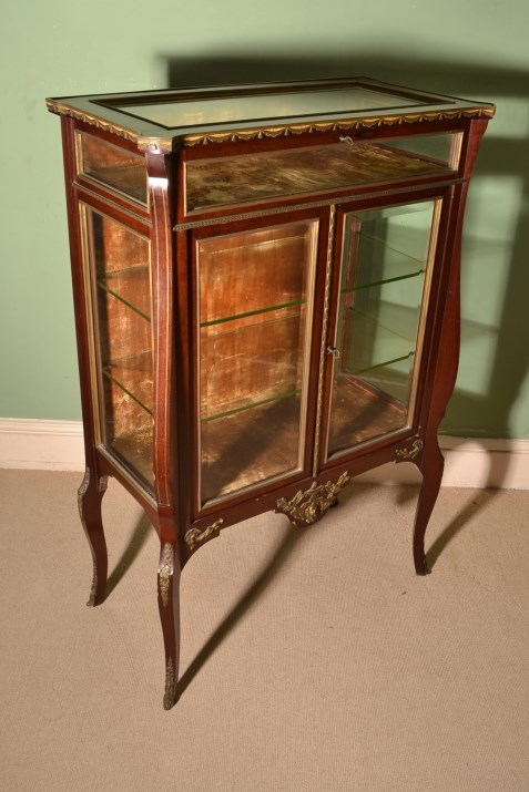 Antique Mahogany Vitrine/Display Cabinet C.1900 Ref. No. 05389 - Antique Mahogany Vitrine/Display Cabinet C.1900 Ref. No. 05389